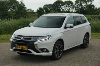 Mitsubishi Outlander – thumbnail 2