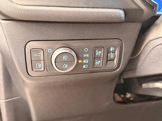 Ford Kuga – thumbnail 27
