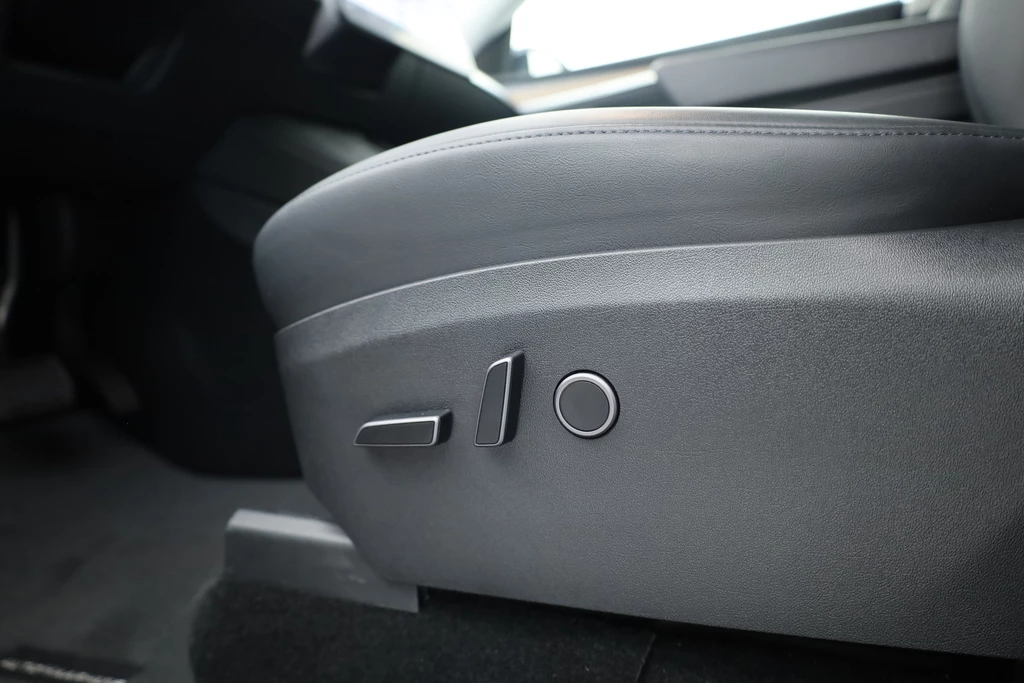 Tesla Model Y – foto 13