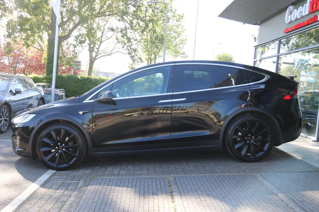 Tesla Model X – foto 2