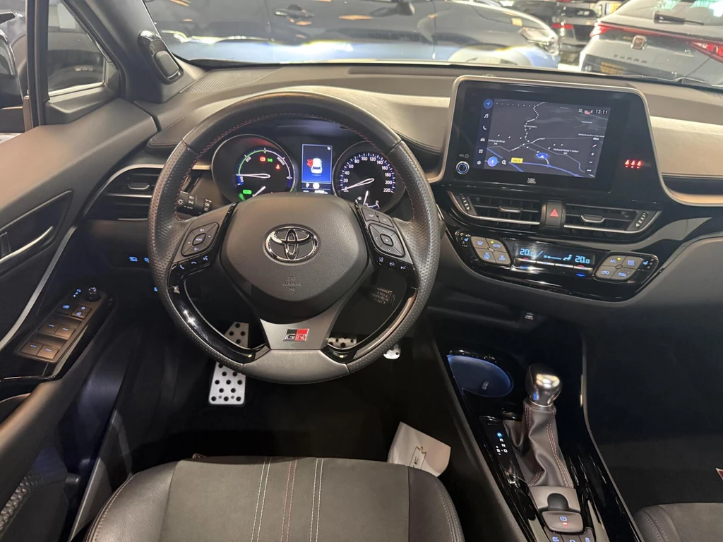 Toyota C-HR – foto 12