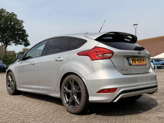 Ford Focus – thumbnail 2
