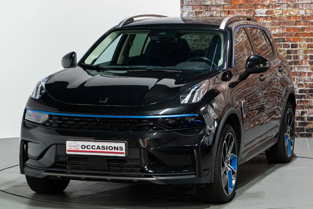 Lynk & Co 01 – foto 1