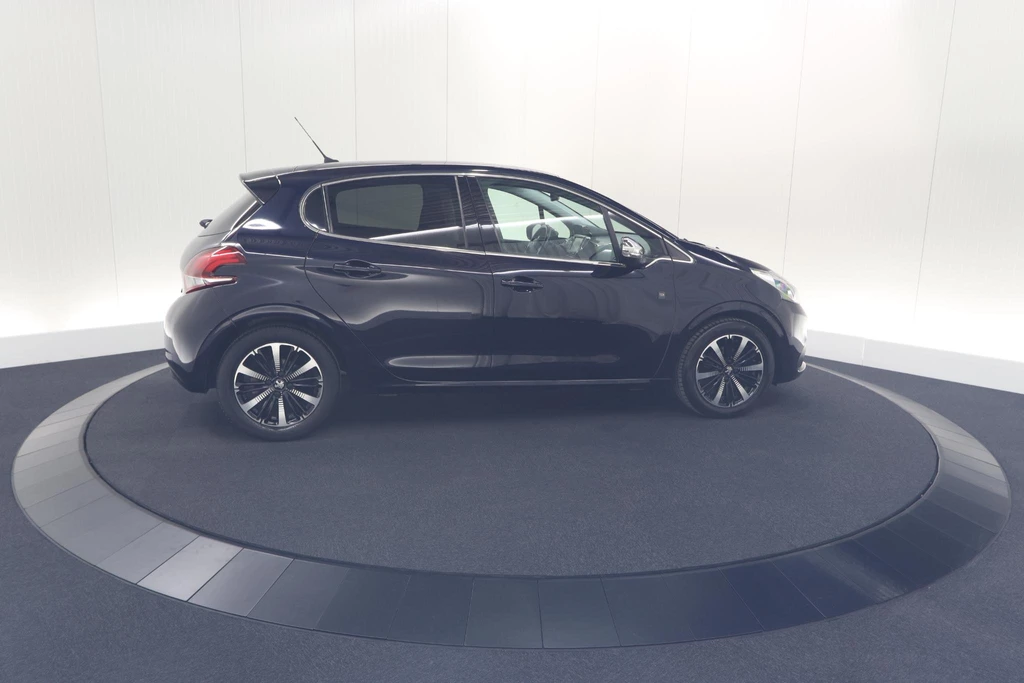 Peugeot 208 – foto 15