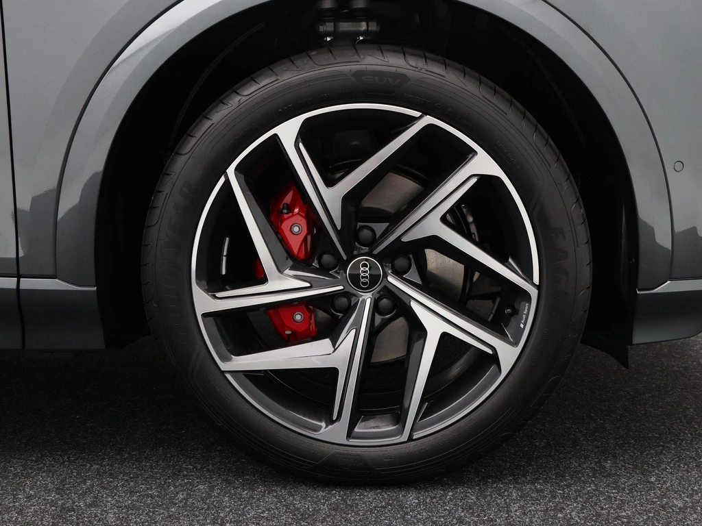 Audi Q6 e-tron – foto 14