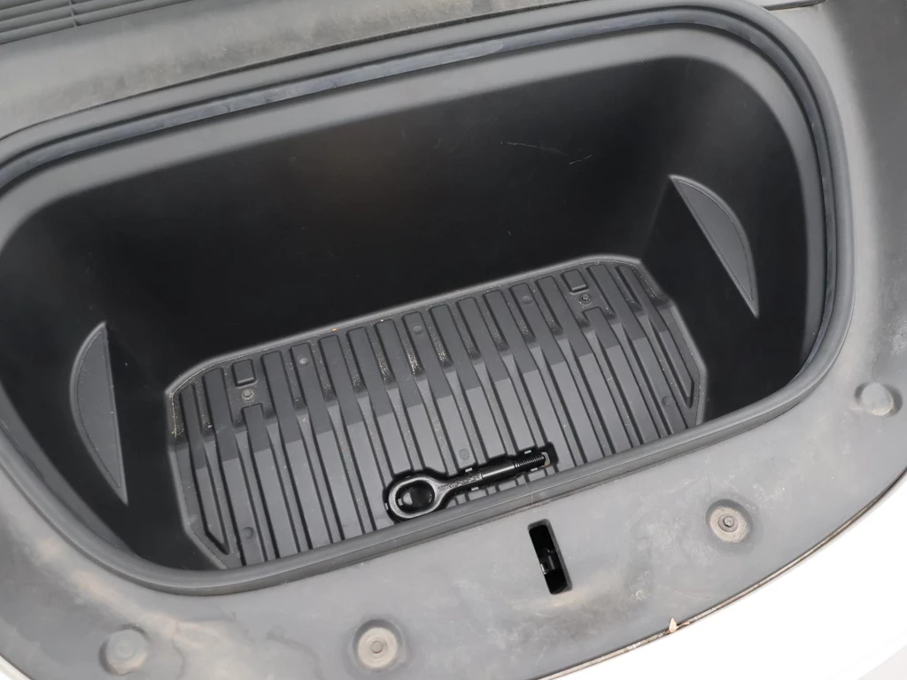 Tesla Model Y – foto 63