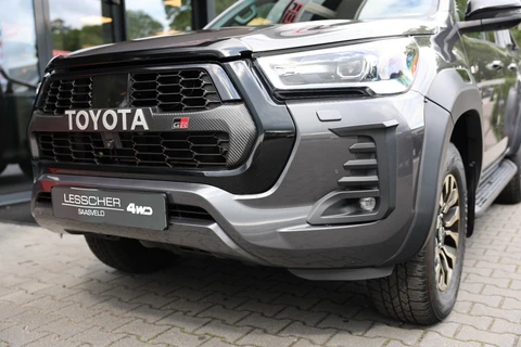 Toyota Hilux 2.8 D-4D DUBBEL CABIN GR SPORT A/T 2 ZITS 4WD VAN