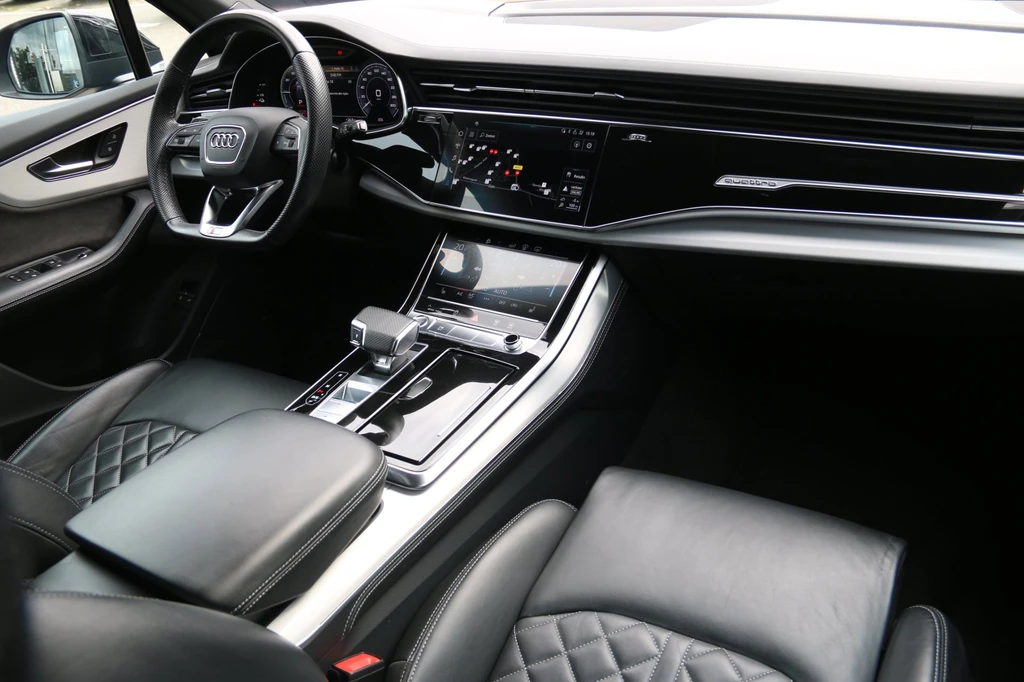 Audi Q7 – foto 11