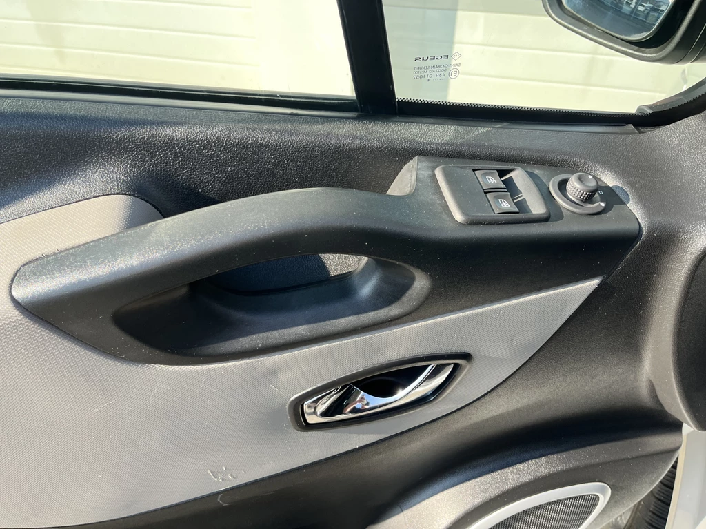 Renault Trafic – foto 13