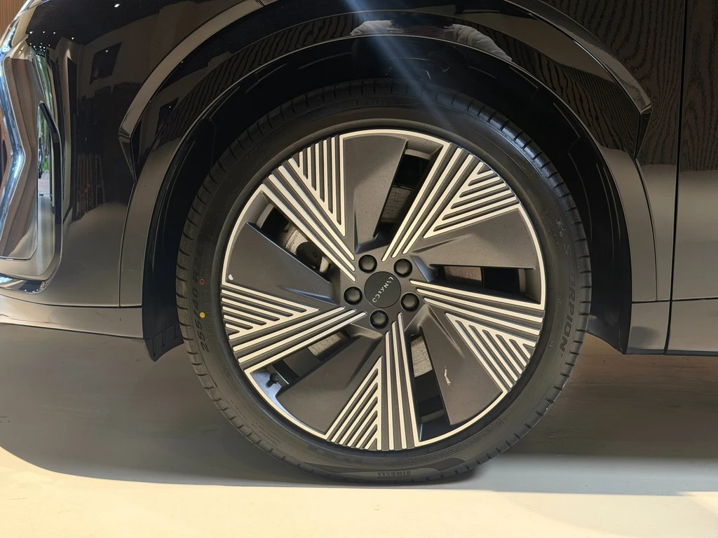 Lynk & Co 08 – foto 12