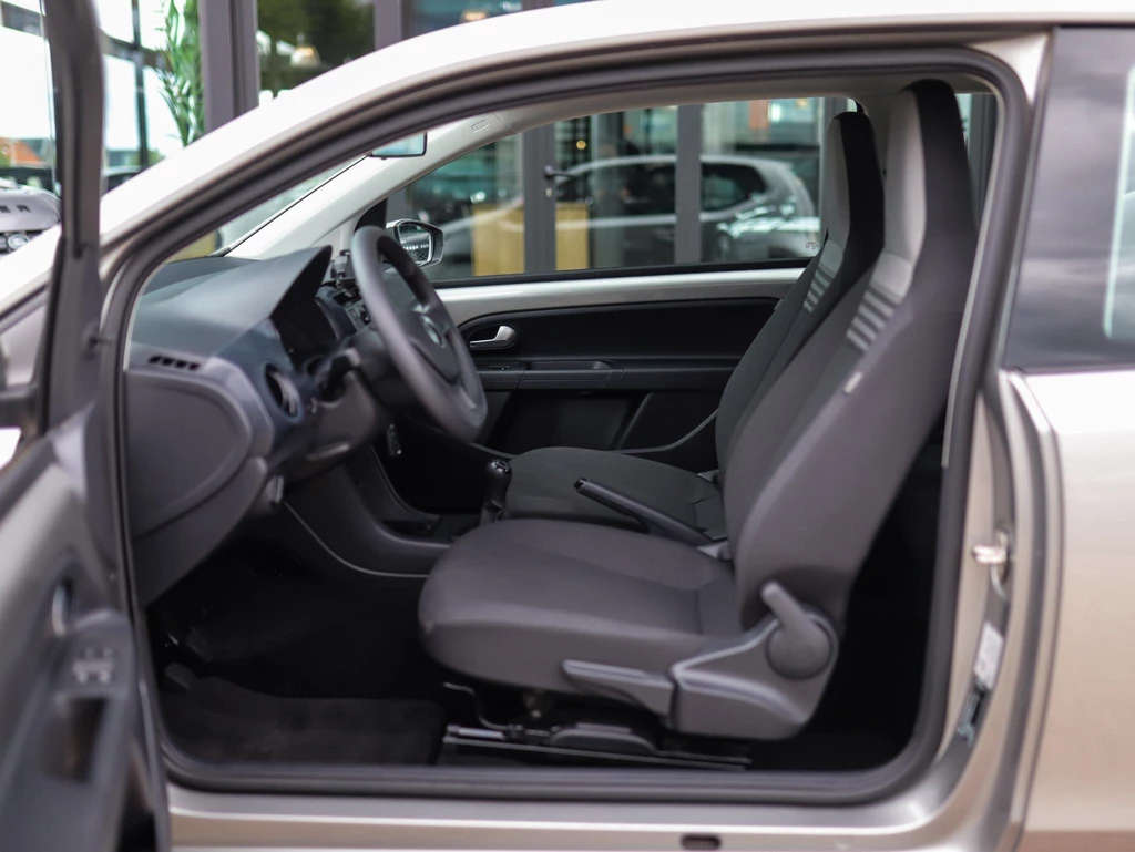 Volkswagen up! – foto 32