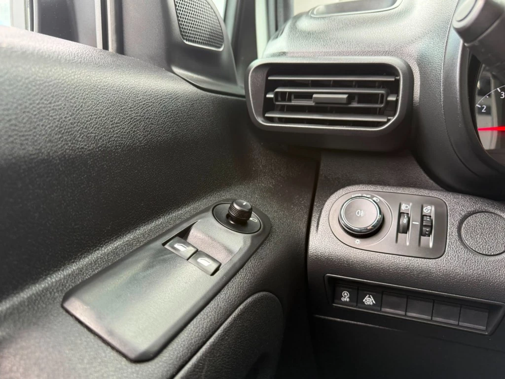 Opel Combo – foto 23