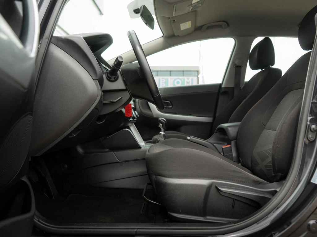 Kia cee'd – foto 16