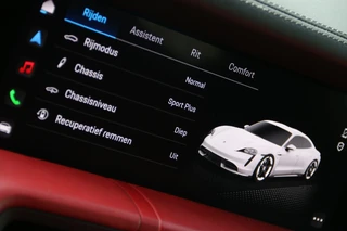 Porsche Taycan – thumbnail 12