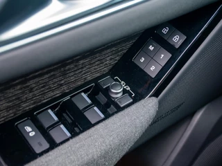 Land Rover Range Rover Velar – thumbnail 31