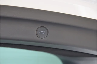 Tesla Model Y – thumbnail 33