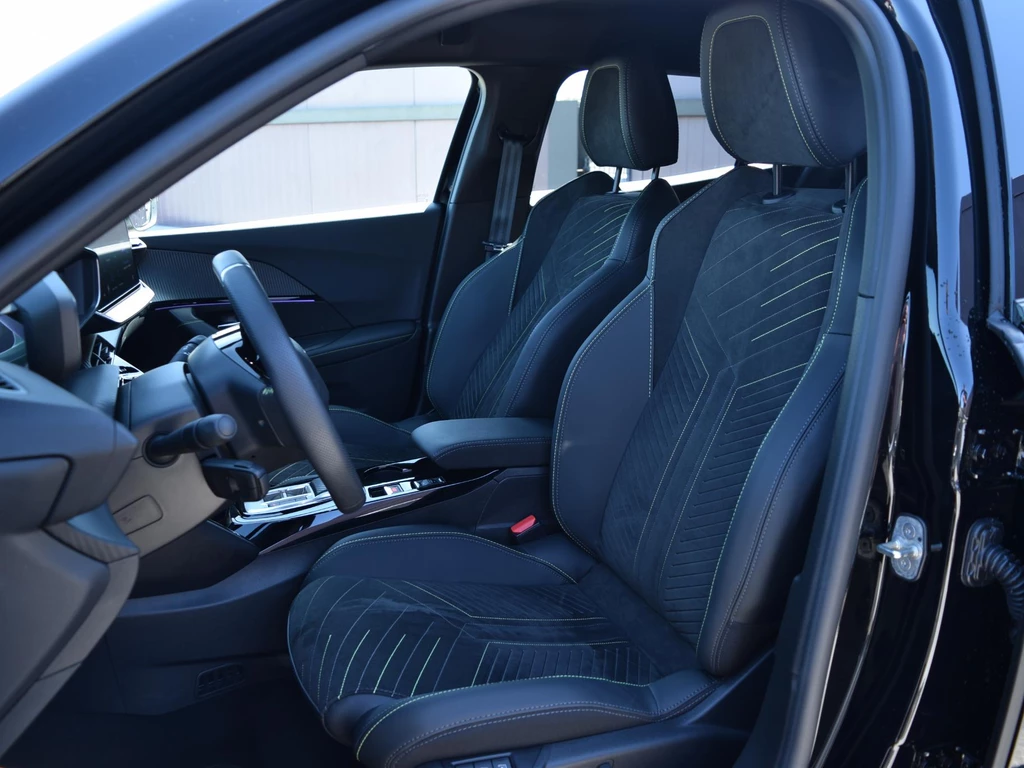 Peugeot e-2008 – foto 21