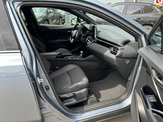 Toyota C-HR – thumbnail 8