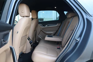 Jaguar F-PACE – thumbnail 19