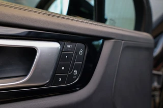 Porsche Cayenne – thumbnail 24