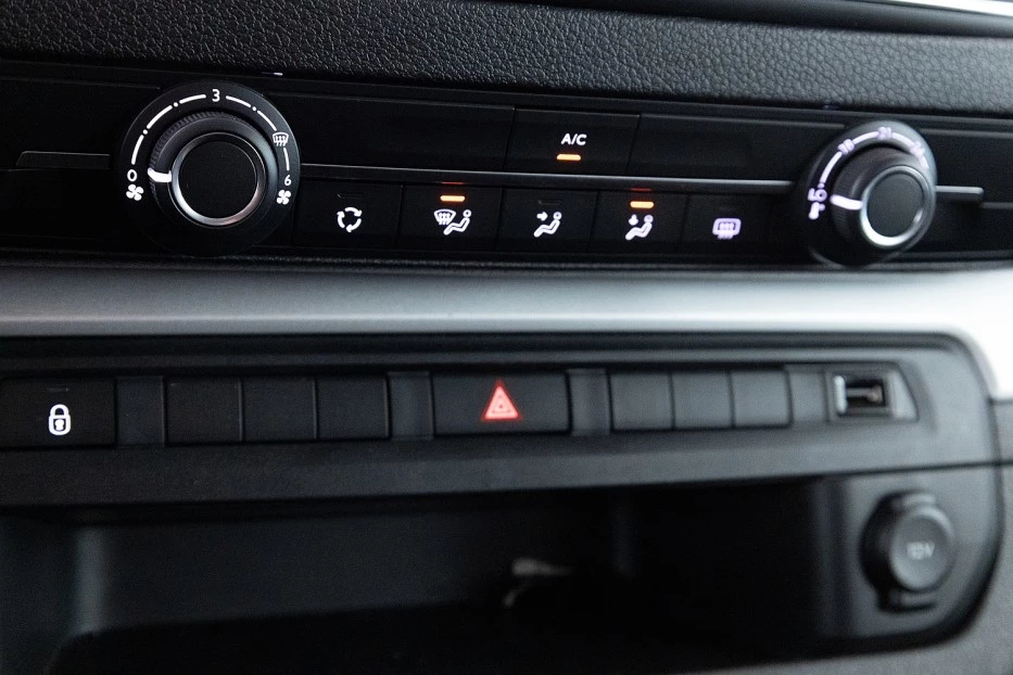 Opel Vivaro – foto 15