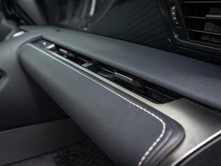 Lexus LC – thumbnail 35