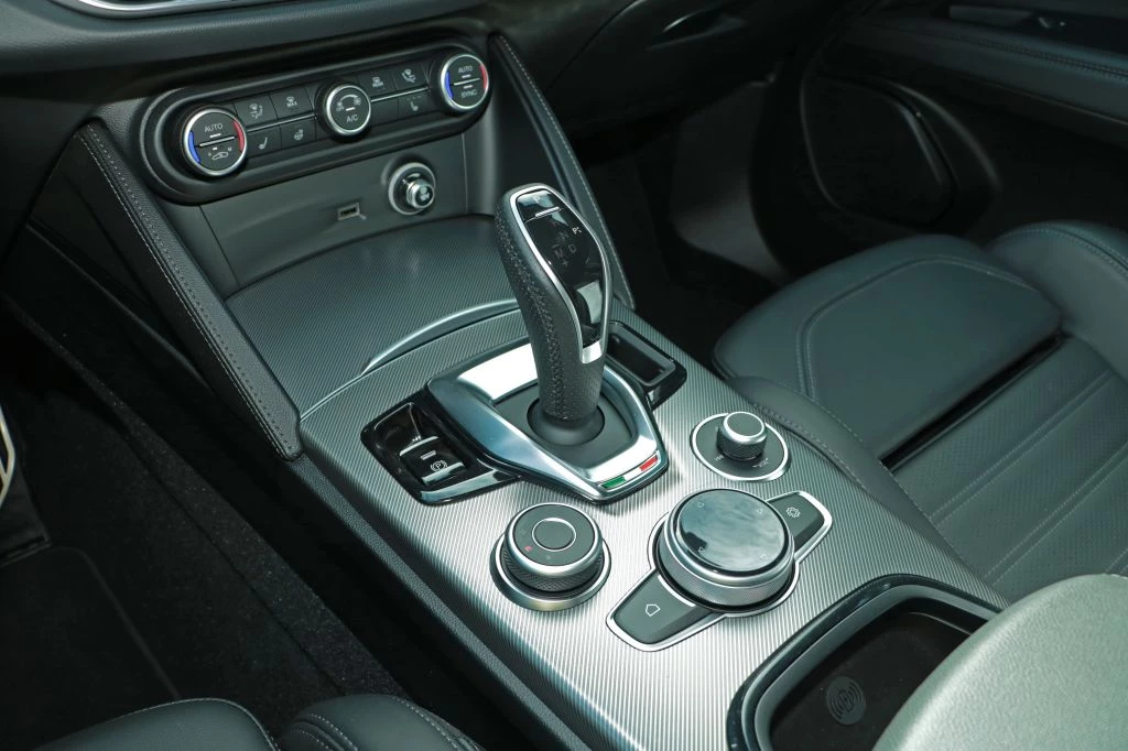 Alfa Romeo Stelvio – foto 12
