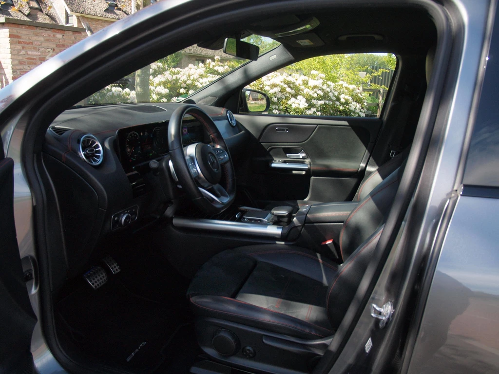 Mercedes-Benz EQA – foto 12