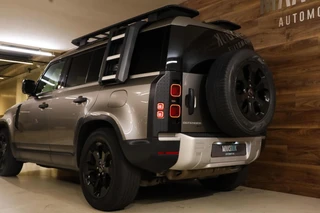 Land Rover Defender – thumbnail 5