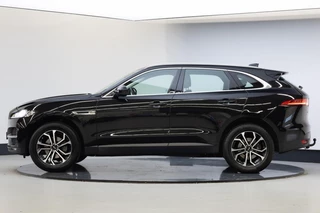 Jaguar F-PACE – thumbnail 2