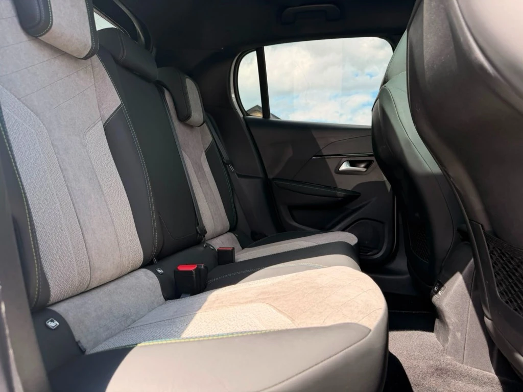 Peugeot 208 – foto 30