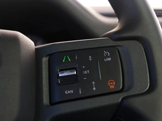 Land Rover Defender – thumbnail 15