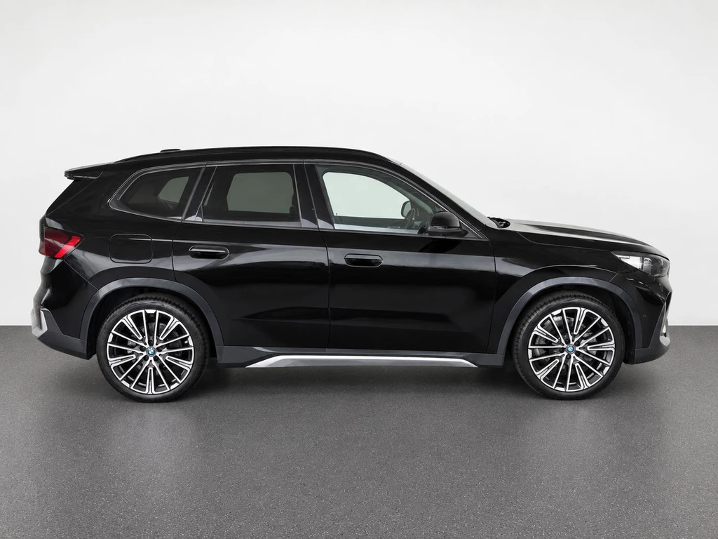 BMW iX1 – foto 6