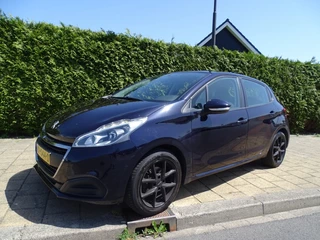 Peugeot 208 – thumbnail 1