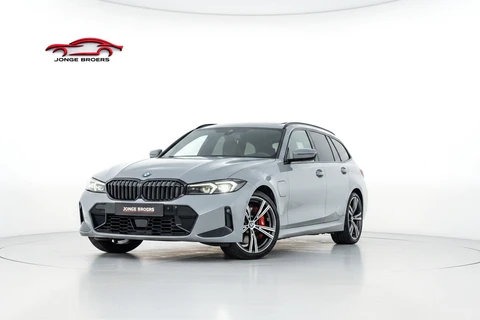 BMW 3-serie Touring 330e Pano/M-Sport/HUD/Trekhaak