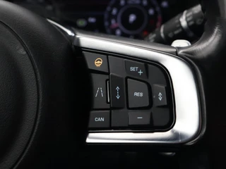 Jaguar F-PACE – thumbnail 25