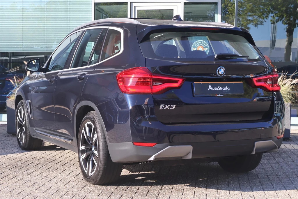 BMW iX3 – foto 4