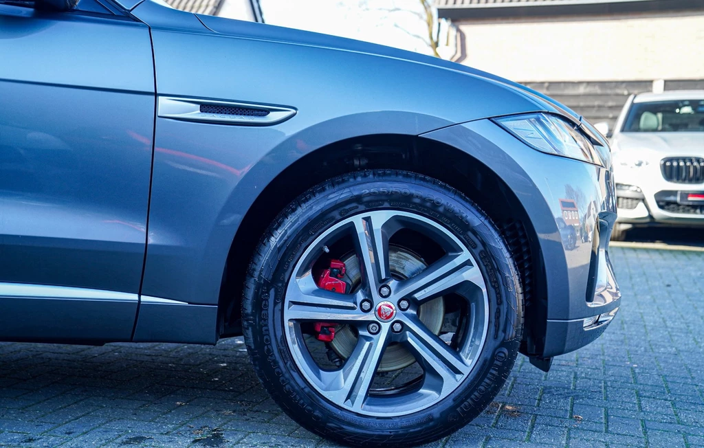 Jaguar F-PACE – foto 10