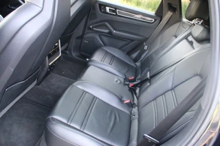 Porsche Cayenne – thumbnail 24