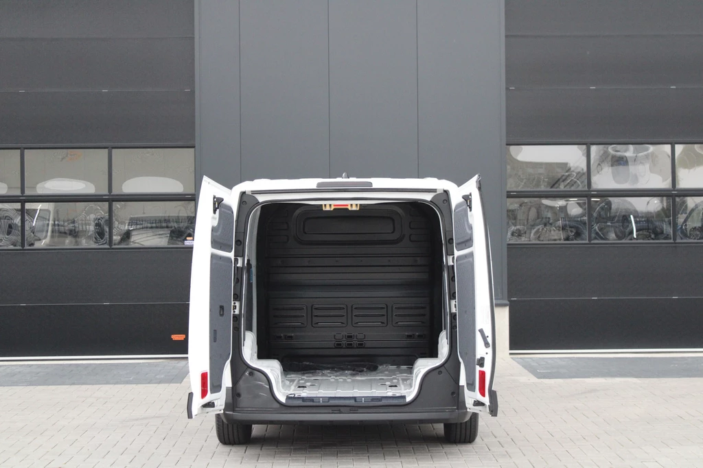 Kia PV5 – foto 10
