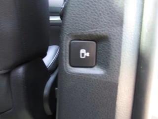 Peugeot e-Traveller – thumbnail 11