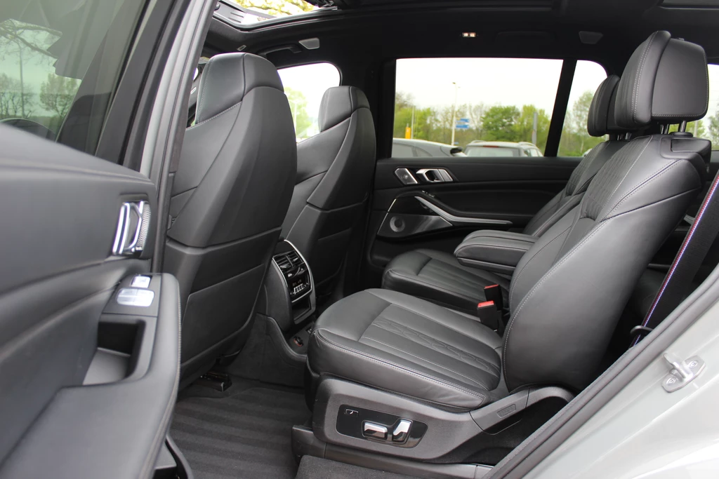 BMW X7 – foto 14