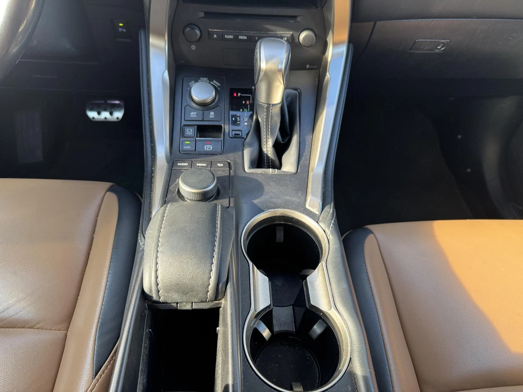 Lexus NX – foto 19
