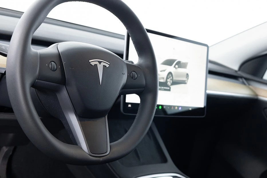 Tesla Model Y – foto 16