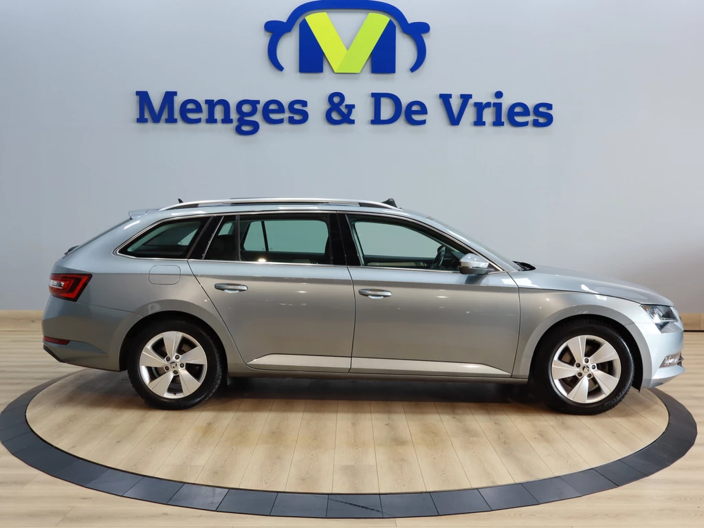 Škoda Superb – foto 6