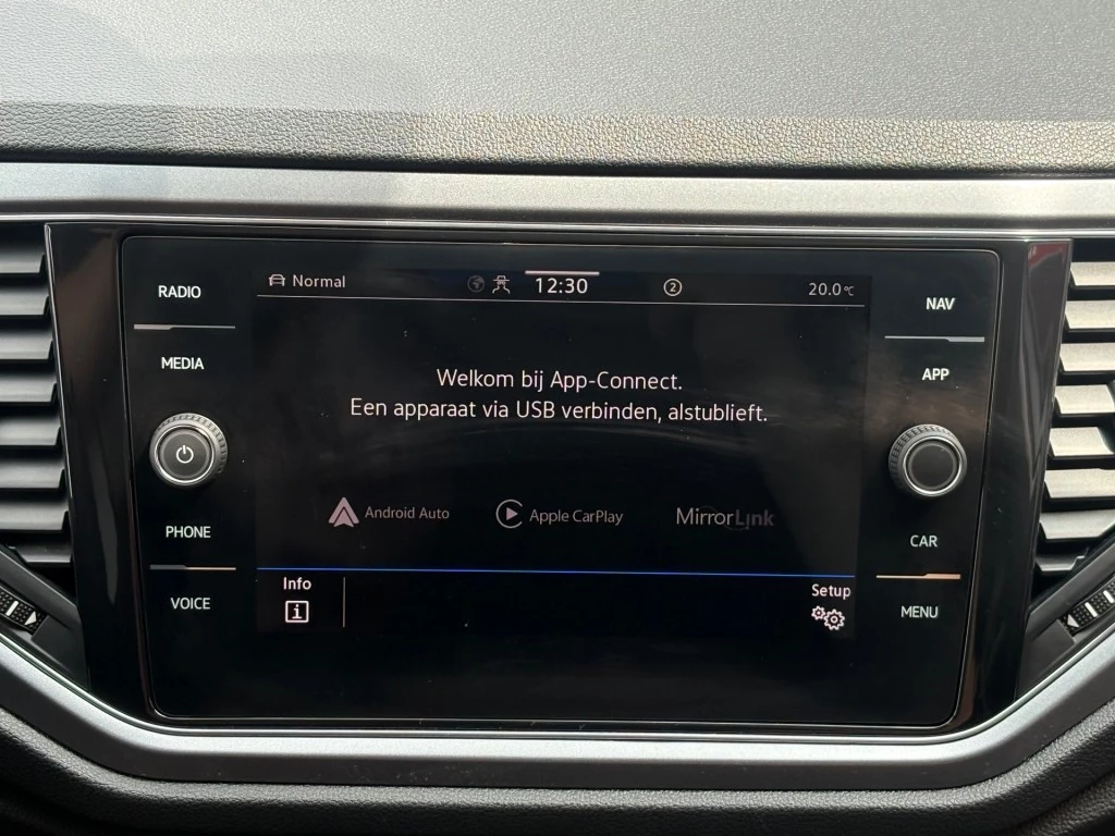 Volkswagen T-Roc – foto 11