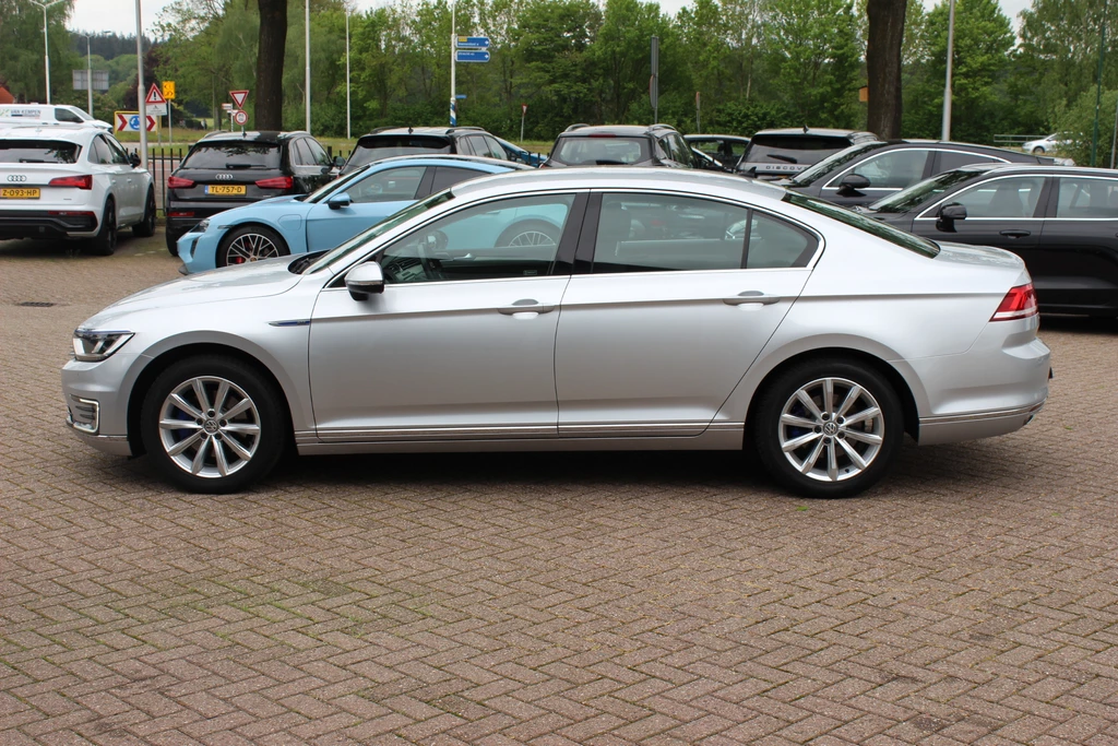 Volkswagen Passat – foto 2