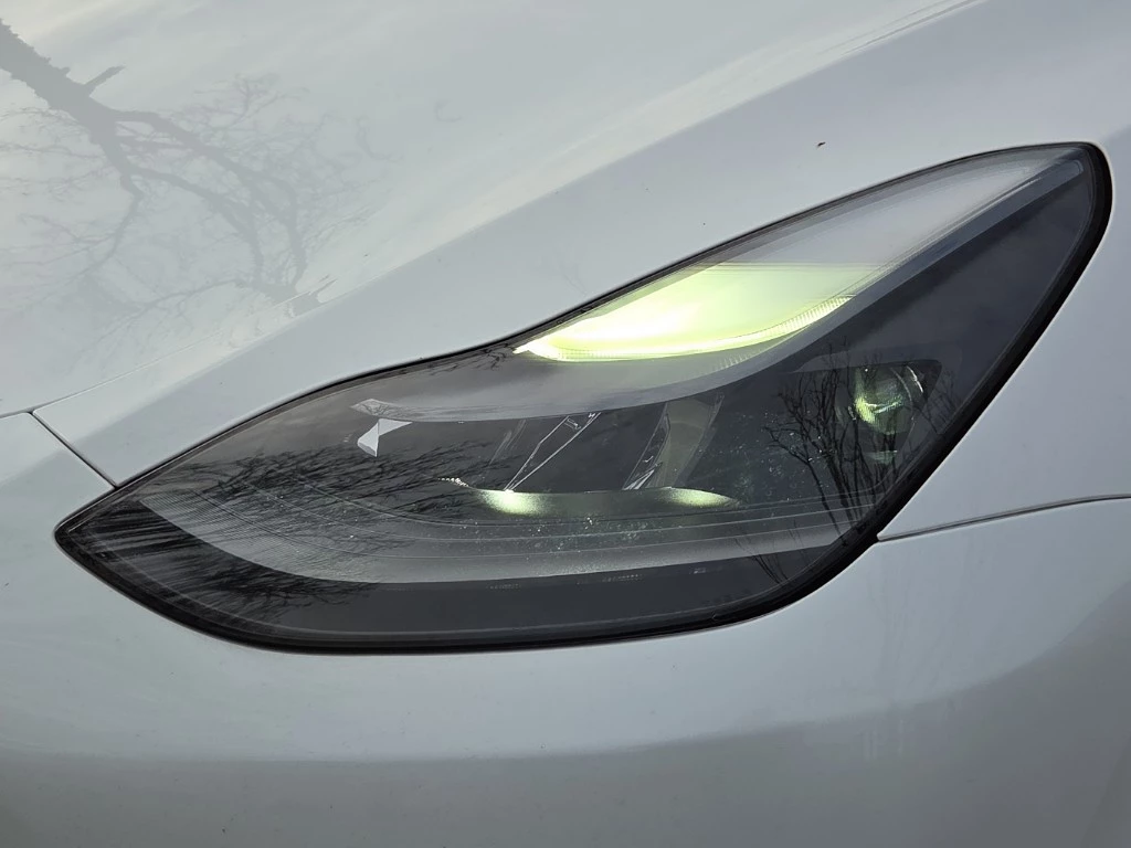 Tesla Model Y – foto 24