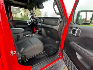 Jeep Wrangler – thumbnail 11