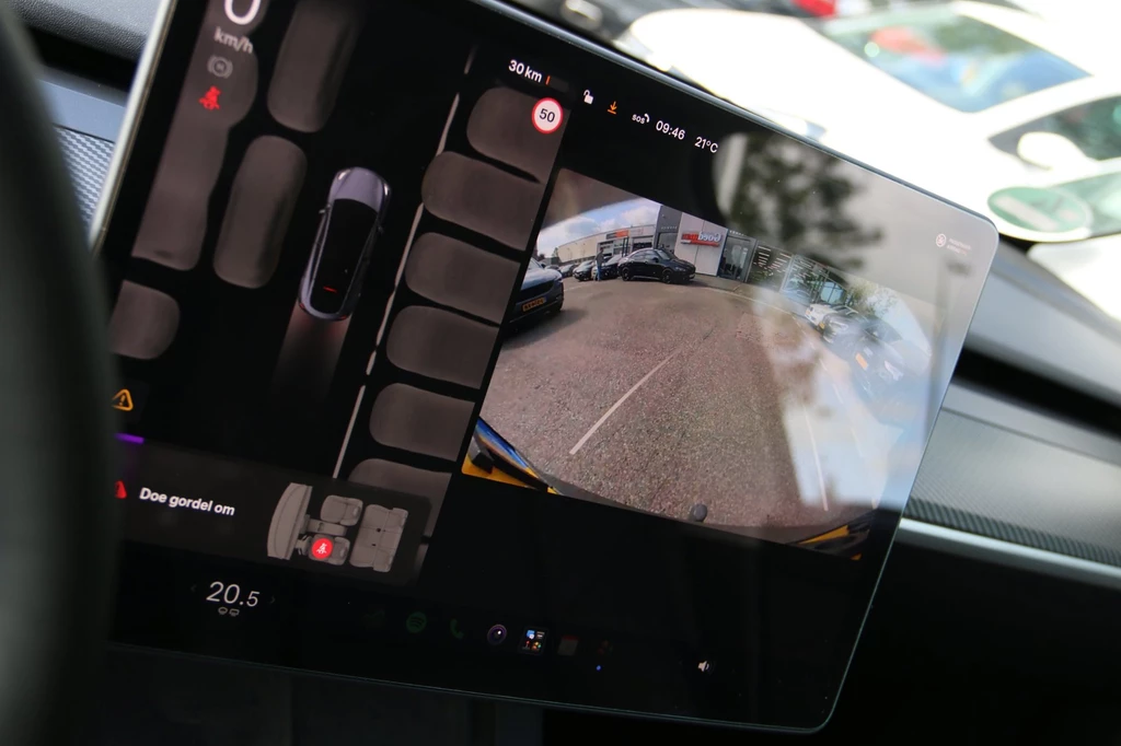 Tesla Model Y – foto 10